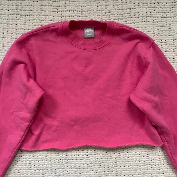 Aritzia TNA Cropped Cozy Hot Pink Fleece Crewneck - Size XS - Picture 2 of 4